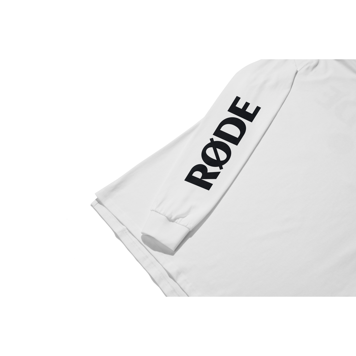 Wit shirt rode clearance letters